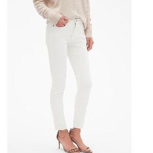 NWT BR StayClean Sculpt White Skinny Jean 25P c492